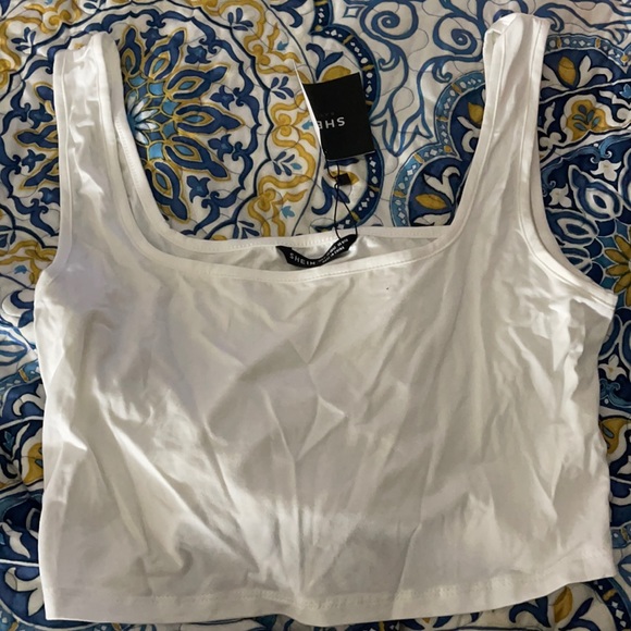 Brand new white cropped tank top - Picture 1 of 2